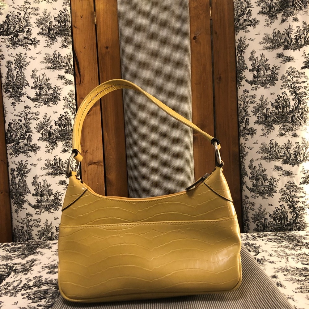 Yellow Patent Leather Villager By Liz Claiborne